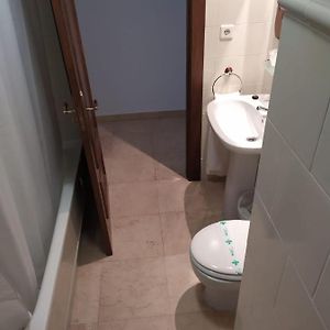 Pokój z dwoma pojedynczymi łóżkami